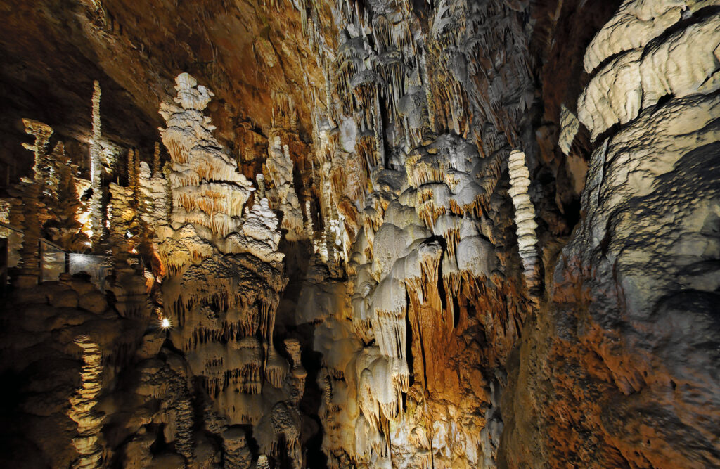 journée-internationale-des-grottes-touristiques-2024