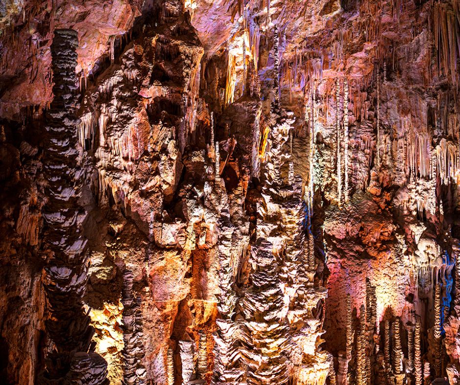 les-plus-belles-grottes-de-lozère-aven-armand