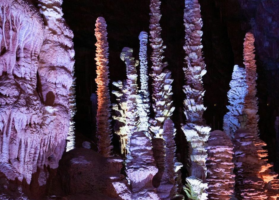 Les Plus Belles Grottes d’Occitanie