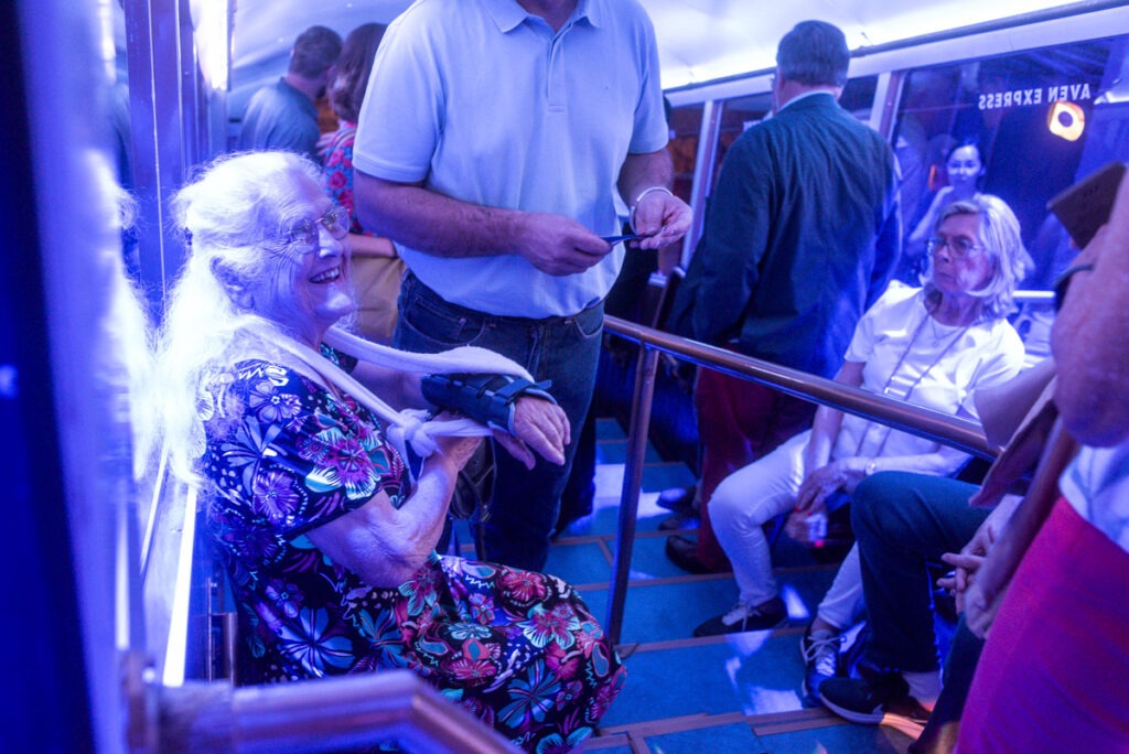 voyage-finiculaire-grotte-aven-express